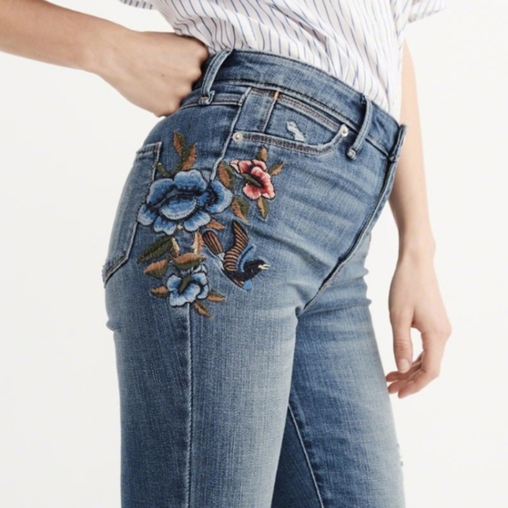 High Rise Raw Hem Embroidered Jeans